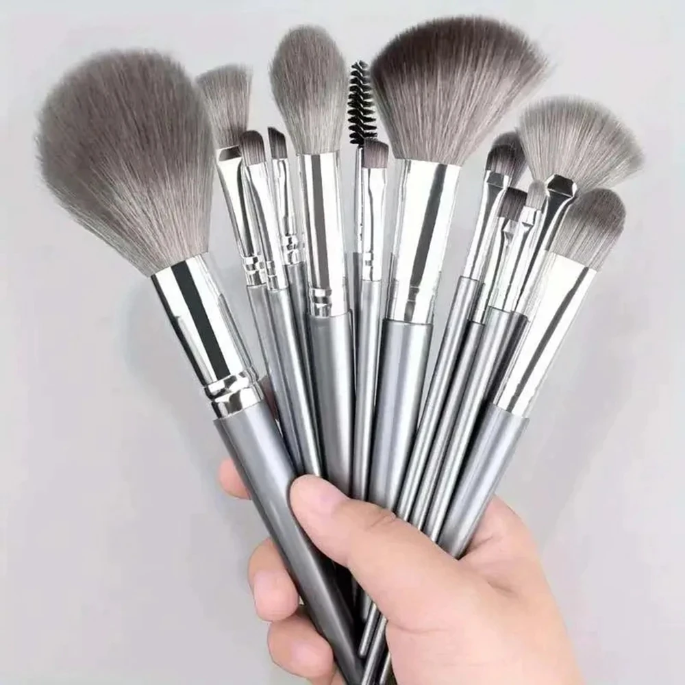 Huda Beauty Makeup Brush Set - 14 قطعة مجموعة فرش الماكياج الفضية