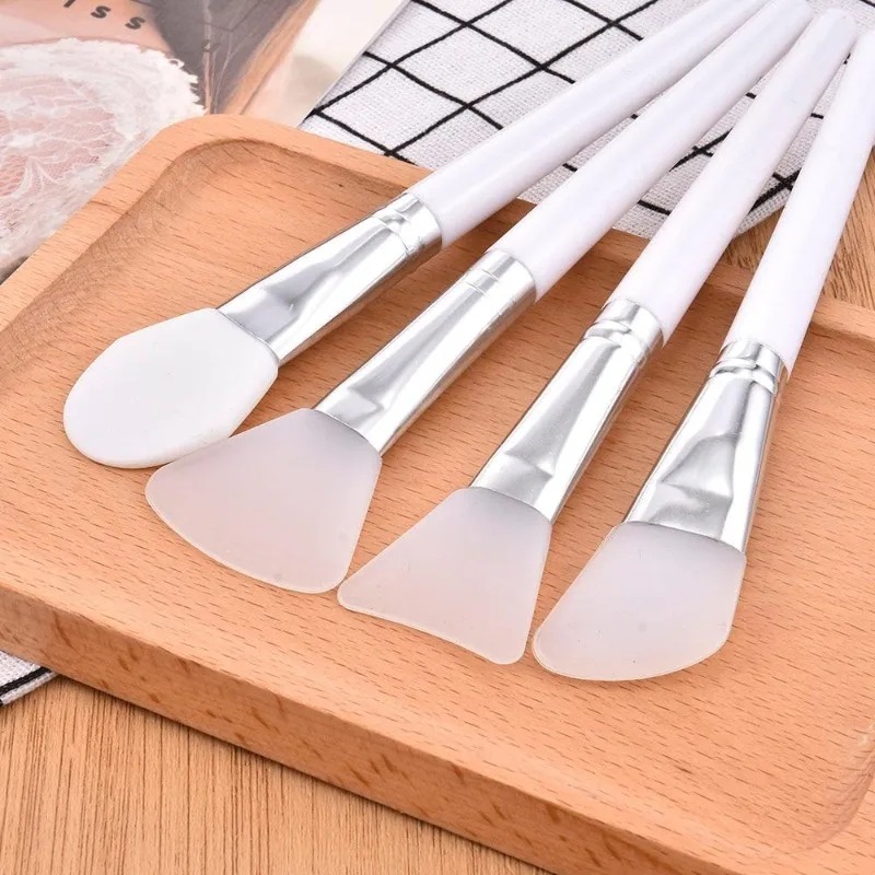 مجموعة فرش قناع الوجه السيليكو - مراجعة Huda Beauty Makeup Brush Set وسعره