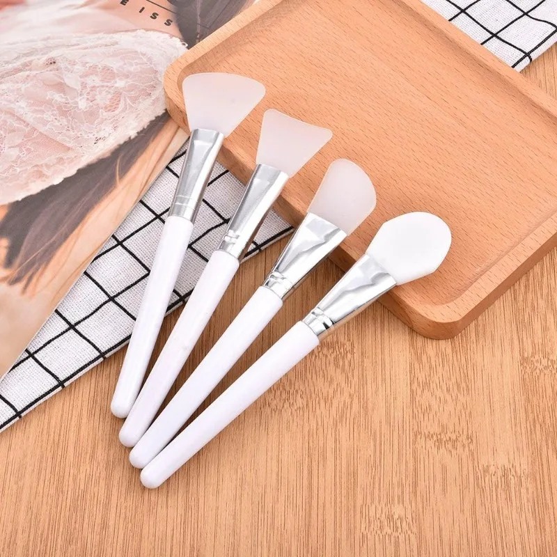 مجموعة فرش قناع الوجه السيليكو - مراجعة Huda Beauty Makeup Brush Set وسعره